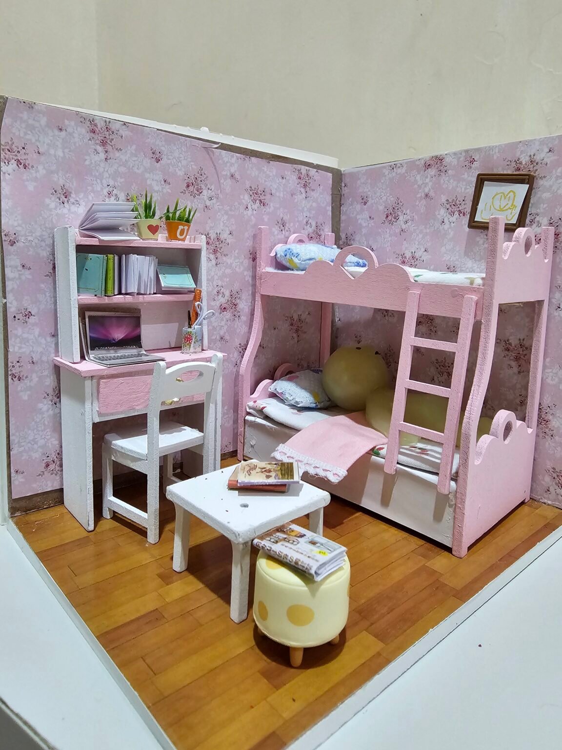 DIY Mini Dollhouse